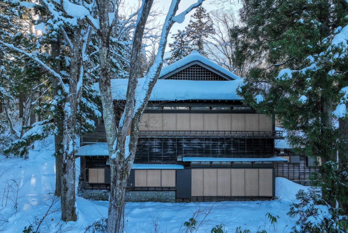 Former Prime Minister's residence in snow